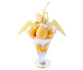 Ryan's Frozen Yogurt Parfait (ライアンのフローズンヨーグルトパフェ) ¥1,100 Frozen yogurt with mango sauce