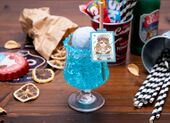 Karina (カリーナ) ¥900 Blue Hawaiian soda, blue salt ice cream